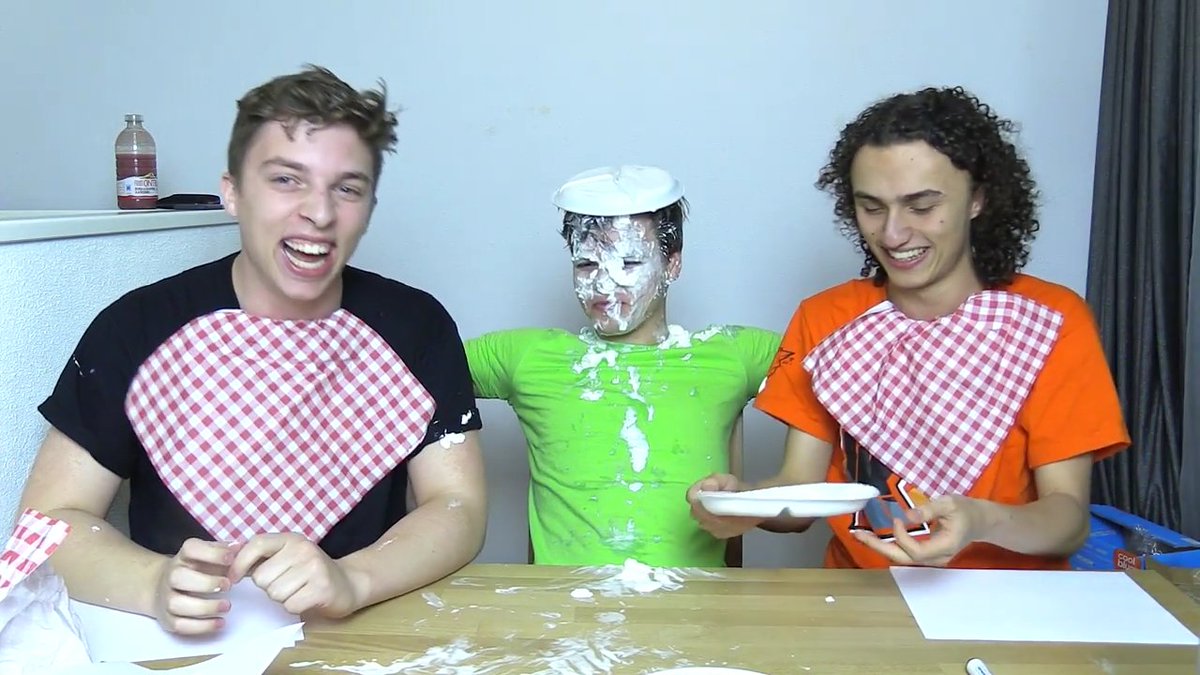 ❤❤❤ <a href="/Kwebbelkop/">Kwebbelkop</a> <a href="/jellebay/">Follow @JeIIy</a> <a href="/Slogomanify/">Follow @slogo</a>