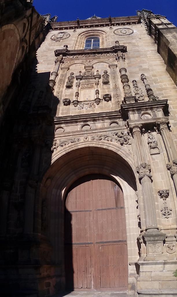 Juanluis95mix's tweet photo. #スペイン #Plasencia #Extremadura #Spain #西班牙 https://t.co/50n014nd7H #PuenteDiciembre #INTUR2015 #ITB2015 #FITUR2016 https://t.co/nUmTitxFZ9