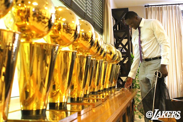 Happy Birthday a my young fella Julius Randle, al que le espera un futuro brillante como Laker  