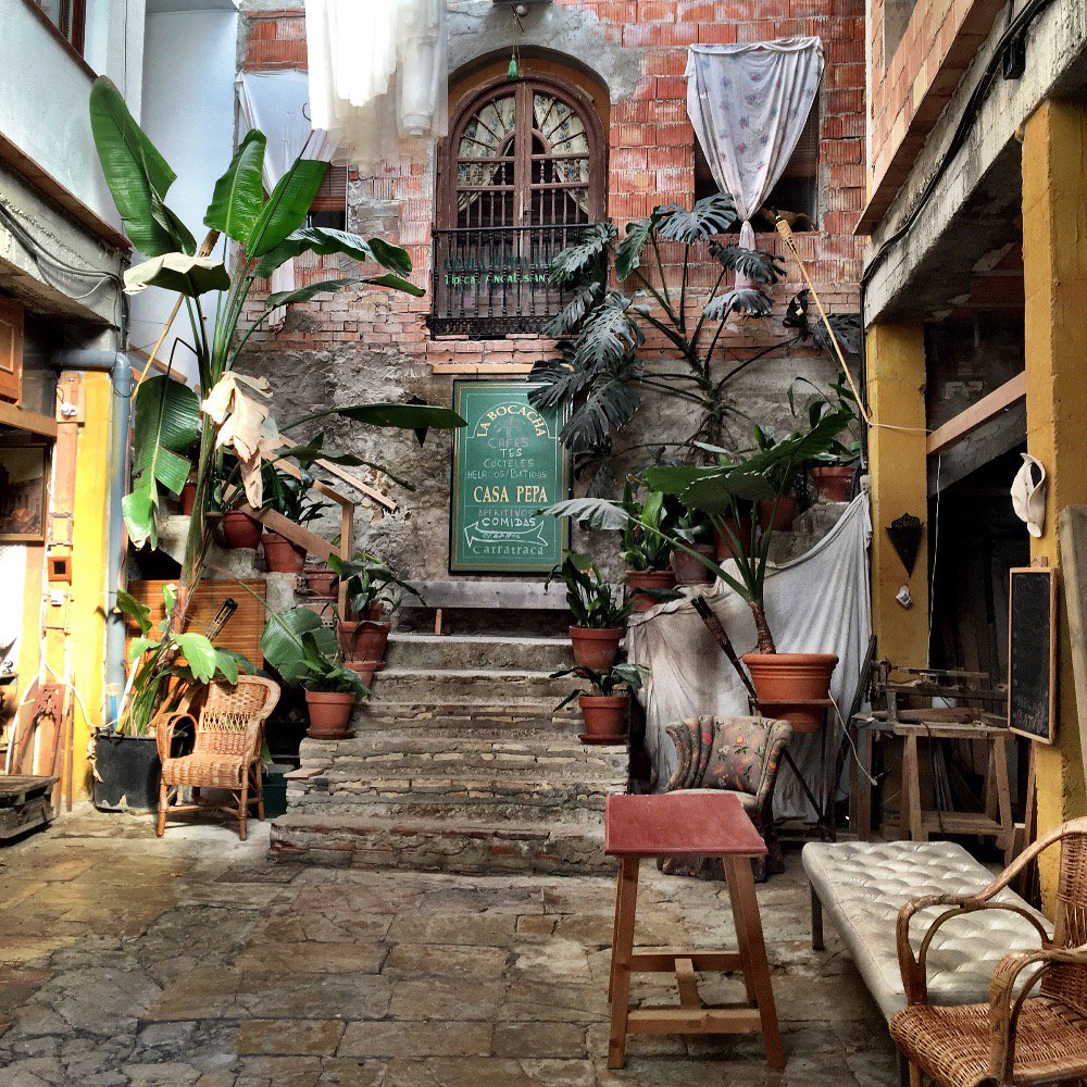 carolinefaber's tweet photo. This cafe/bar in Carratraca is sprinkled with magic stuff #LaBocacha https://t.co/wmm4PAVf6x