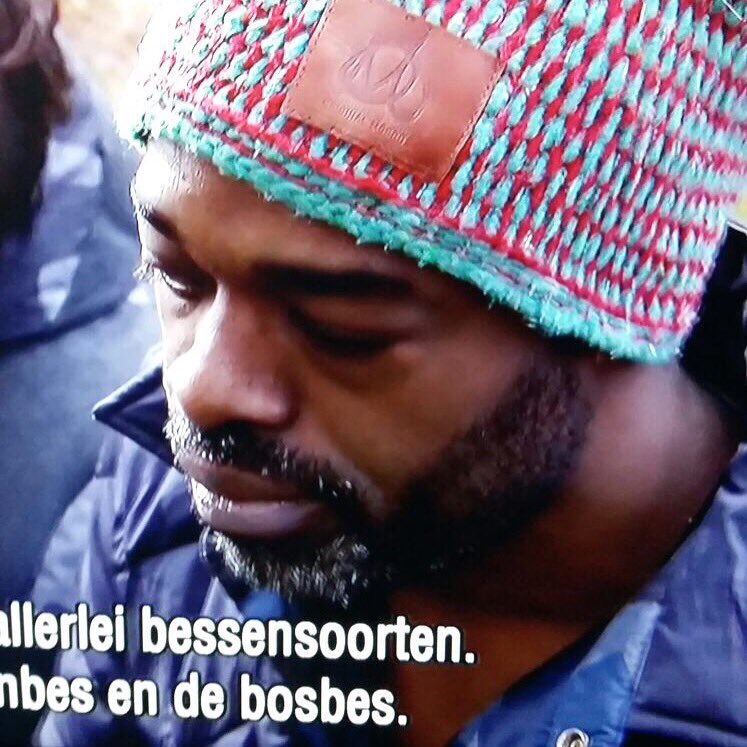 OriginalMocros's tweet photo. @RamonBeuk wearing his #originalmocros #mutshave @NPO3, O' Denneboom. #handmade #longbeanie #redgreen https://t.co/C4omNS5J6E