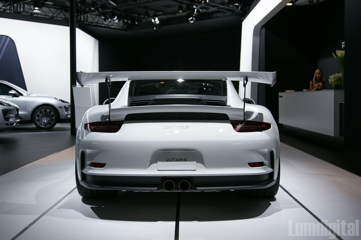 lumdigital's tweet photo. Today is the last day of the LA Auto Show  #laas #lumdigital https://t.co/tGFKJxwji4