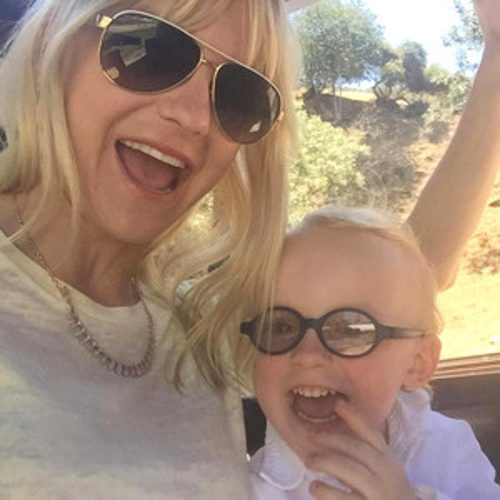 Eonline : Happy Birthday, Anna Faris!   (v 