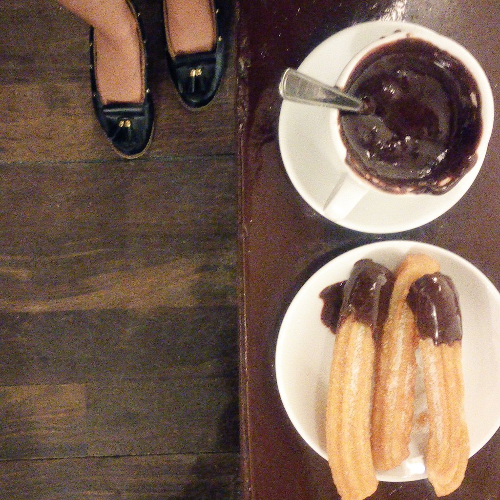 Chocolate con churros en la granja Dulcinea. ¿Qué puede ser más típico y delicioso para esta tarde? #FelizDomingo