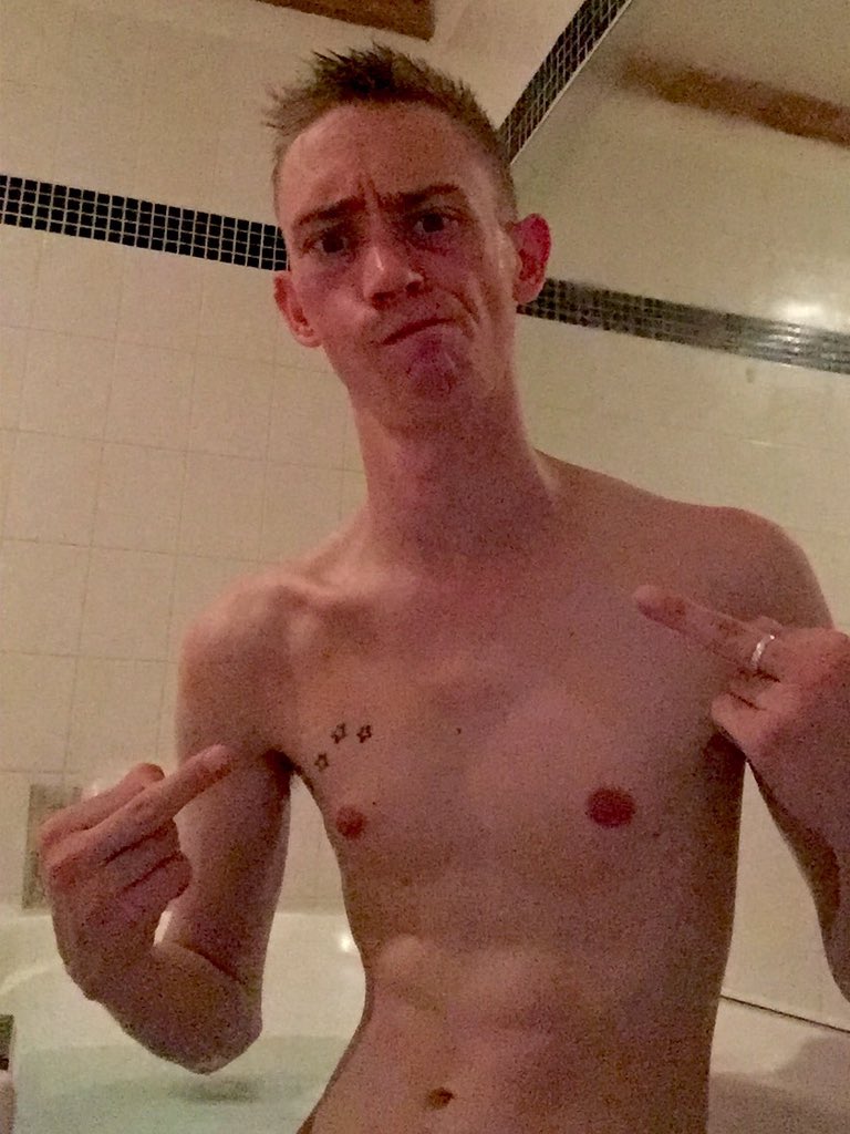 ashtonbradfan's tweet photo. @AshtonBradXXX Naked Sunday with @AshtonBradXXX https://t.co/uwWbm6gtae