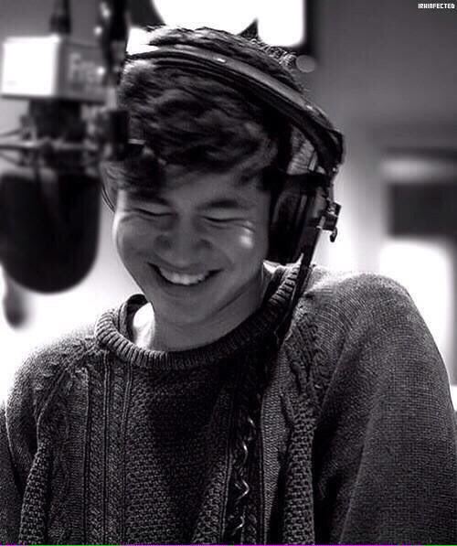 J_Pacee's tweet photo. @5sosworldalerts my sunshine #WeLoveYouCalum https://t.co/agmPsxayf4