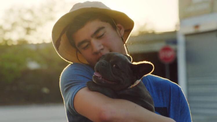 sweetdream5sos's tweet photo. @5sosworldalerts #WeLoveYouCalum 💜 https://t.co/BxLWgzzfEA