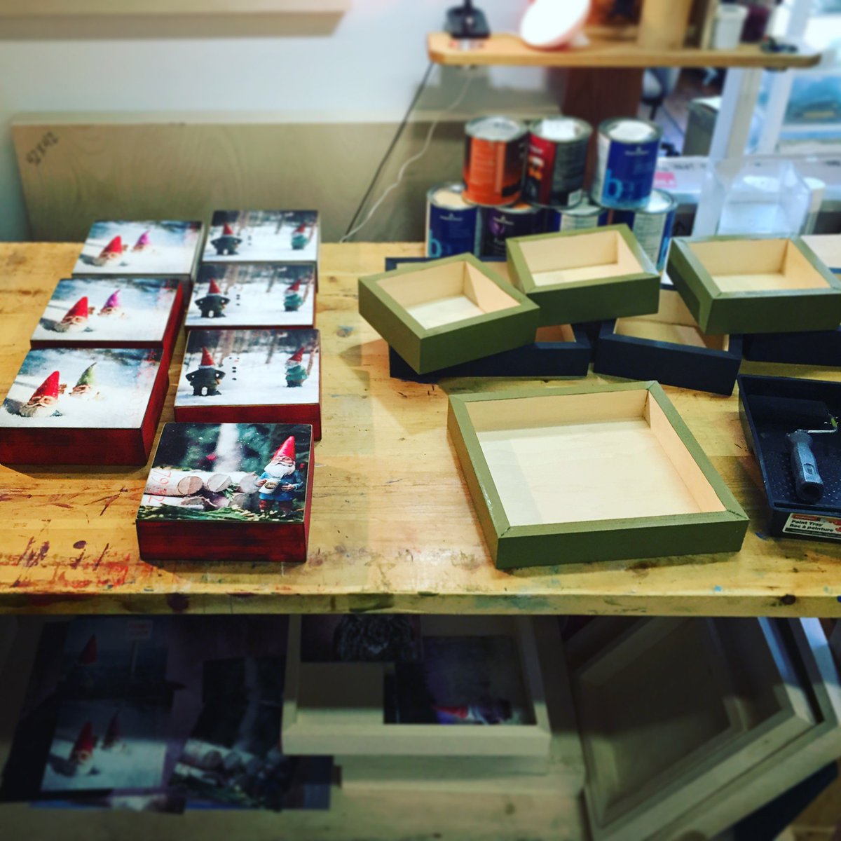 MorganJonesArt's tweet photo. Home stretch prepping for the One of a Kind Show. Check out #booth023 Dec.1st - Dec.6th #OOAKX15 @ooak_toronto https://t.co/MPuEYcVb84