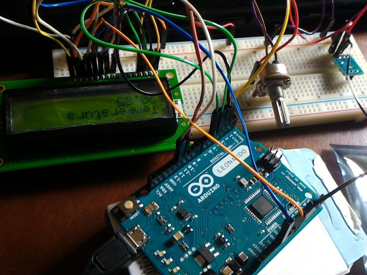 tatahh_1's tweet image. E hoje saiu um medidor de temperatura #arduino #arduinoleonardo