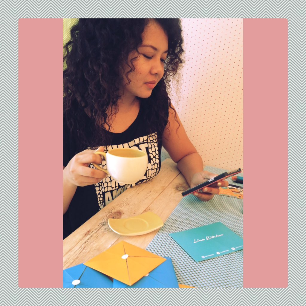 LinzKitchen's tweet photo. Kemarin kak cantik @RealLanovela menikmati scangkir #greenTeaLatte di #LinzKitchen cocok bgt sambil chit chat sore2 https://t.co/nVfeUe5Qg9