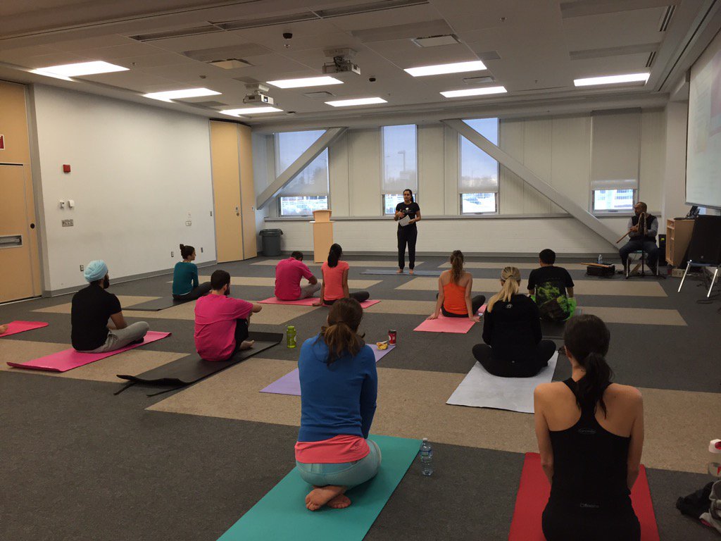Meenz101's tweet image. We're ready for the 3rd @WAYS101 Yogathon! #Ottawa #EndViolence #EndViolenceAgainstWomen