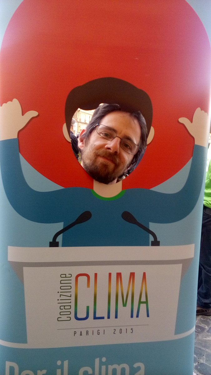 frabzzz's tweet photo. siamo in #marciaperilclima #march4you #cop21 https://t.co/DT15WkQCKI