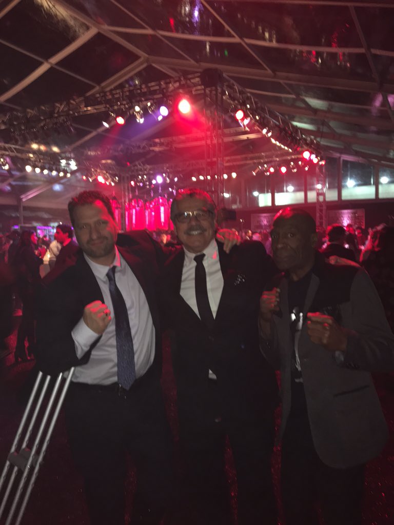 padmanboxing's tweet photo. I love this shot of family @StitchDuran @AdamScherzer @creedmovie premiere #creed #padmsn #stitch #superagent https://t.co/j6bDIRhaCI