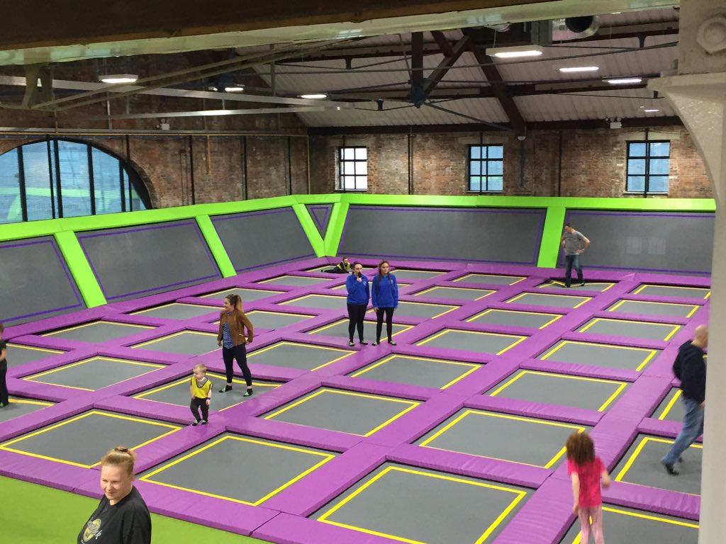 Spring City on Twitter "pollarik graymcgoo Brunswick docks near the jaguar garage in