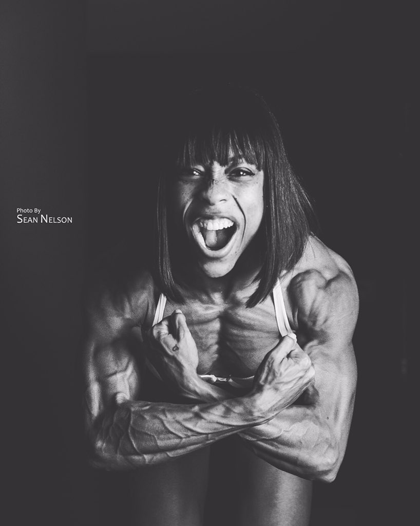 DuhThreads's tweet photo. @MsWonderWoman91 physique game on point! #duhthreads #duh #fitness #bodybuilding #physique #ifbbpro #fitfam #lift https://t.co/dboFPFaHXa