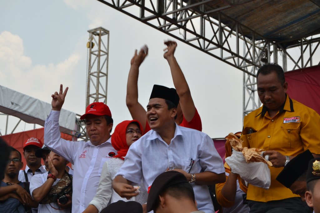 Cuma Bang Arsid yang paham masalahnya dan paham solusinya. Trust me! #Tangsel2Jari <a href="/Rio_wibawa/">Rio Wibawa</a> <a href="/info_partim/">Tangsel Area</a>