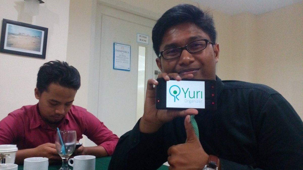 iloveaceh's tweet photo. Anak muda ini namanya @Hery_Pc pemilik usaha @YURI_ORGANIZER ikut di pemilihan Wirausaha Muda Pemula https://t.co/EzCcTdW494