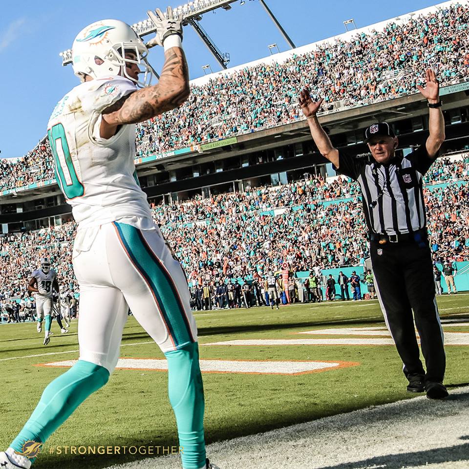 It’s GAME DAY! #FinsUp 

#repost @miamidolphins @KStills #strongertogether #dolfan #miamidolphins #gameday