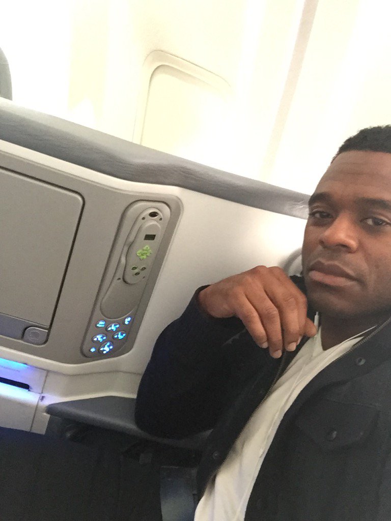 lyriqbent's tweet image. Up since 5am For 8am flight. Still on tarmac. @AirCanada #beingpatient  #Flighthours #safearrival #LALife