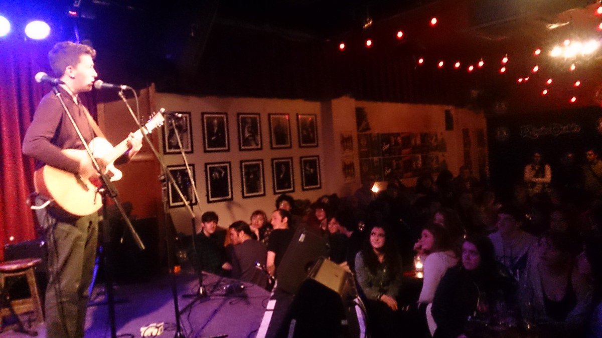 OpenMicRoisin's tweet photo. Packed house at underage open mic today in the @roisindubhpub https://t.co/UCHKoS5QUj