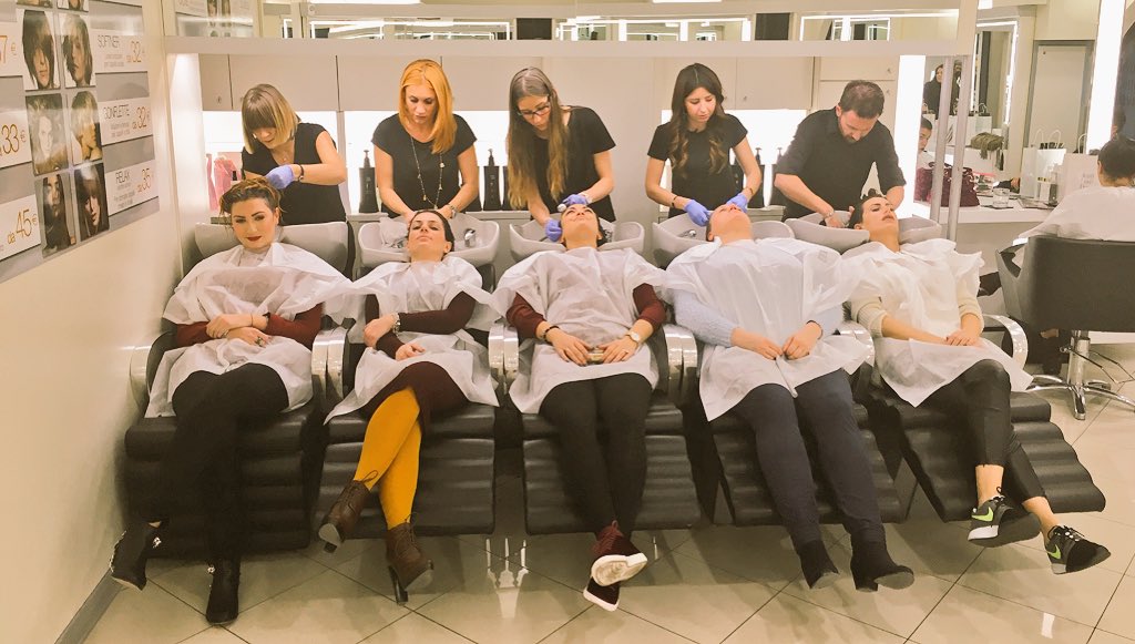 JLDavid_ITA's tweet photo. Ora un po' di #relax: momento spa a #JLDlive! https://t.co/r8tx8yQ58L