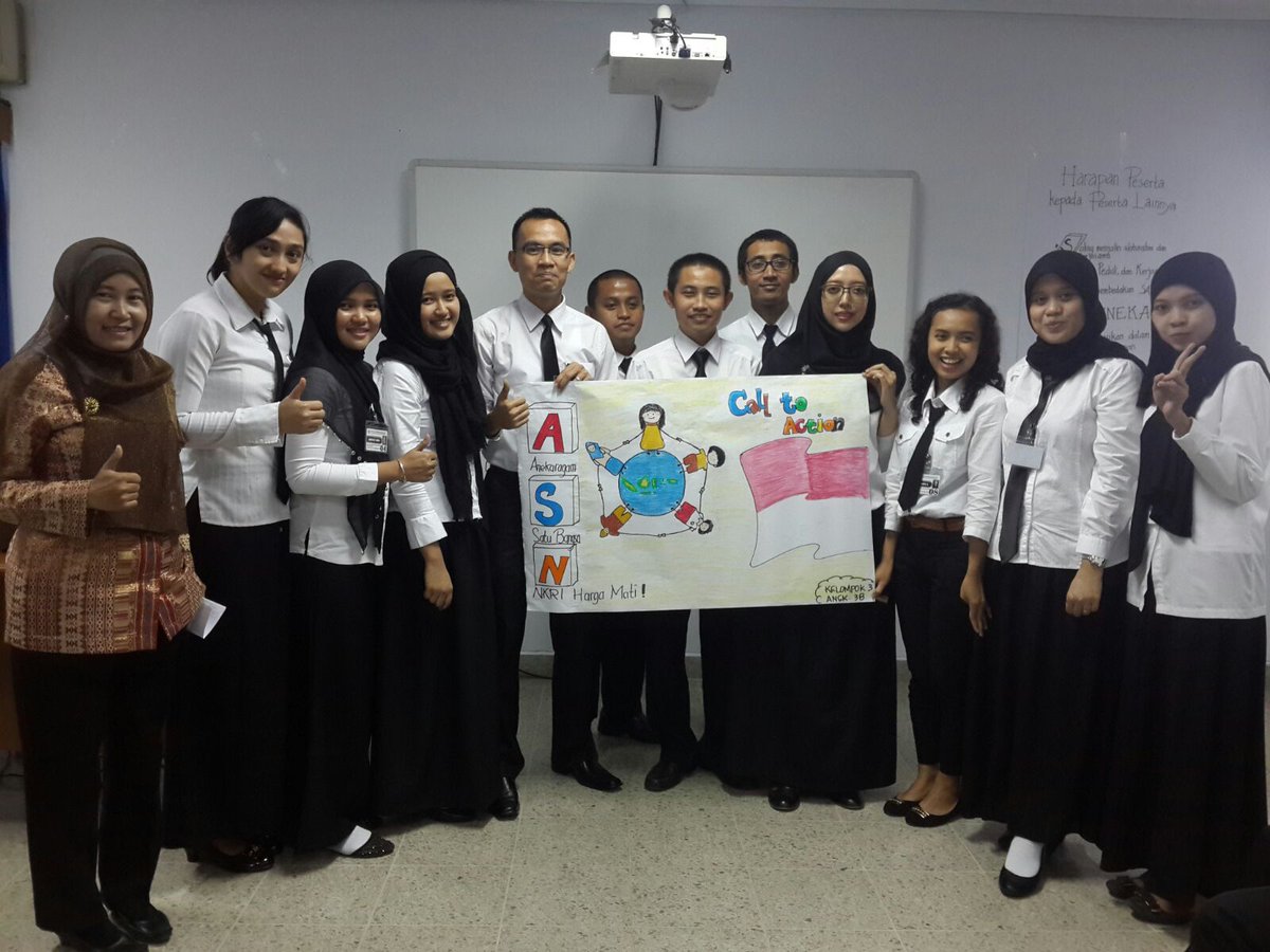 nrakurniawan's tweet photo. #callforaction #asnBersatu #prajab #angkatan38 https://t.co/Mats07uwwS