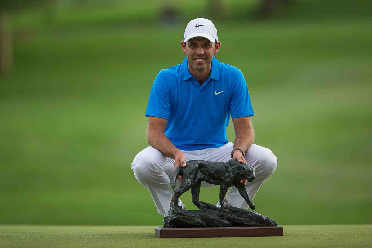 Congratulations <a href="/CA_Schwartzel/">Charl Schwartzel</a>. 4-time #DunhillChamps winner &amp; youngest South African to win 10 @EuropeanTour titles