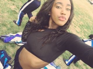 XxBaddieKayy's tweet photo. Post-Game selfies #GemsNation 💅💋❤ https://t.co/NCWubYk3Gl