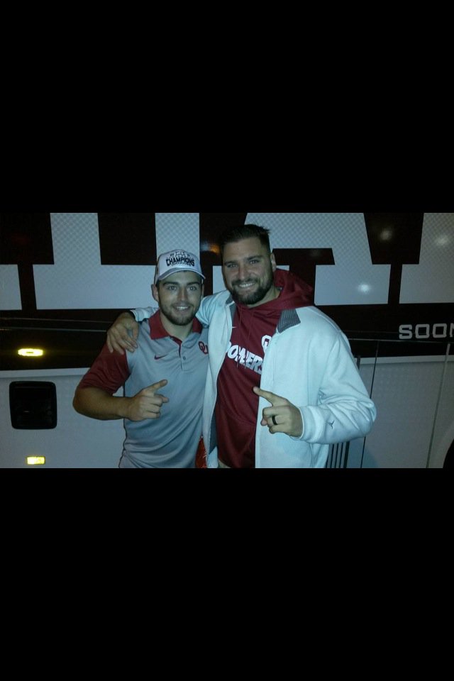 BryanBwedgar's tweet photo. Just hanging with a big12 champ. https://t.co/elZ5nczZAt