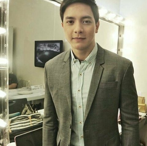 MAINEnatics_CEB's tweet photo. Super poging Prince Charming. Have some rest kuya and get well soon. We love you. -E #ALDUBKiligContinues https://t.co/ZD5QSyXuls