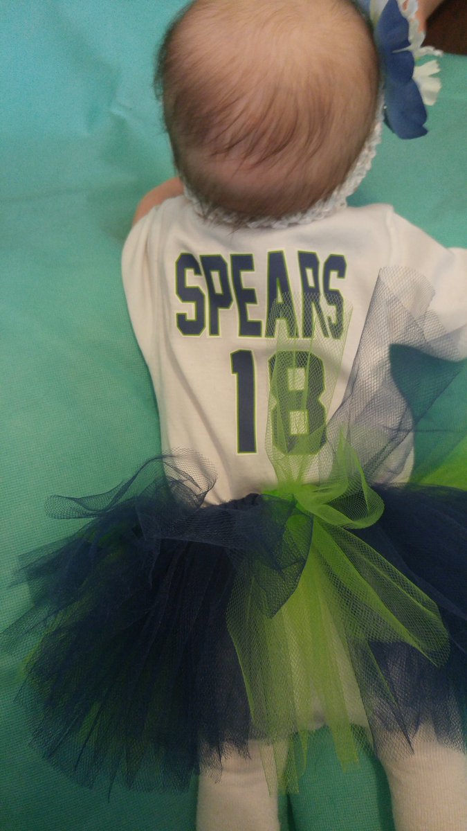 ChrisSpearsTd's tweet photo. Guess who we will be rooting for today.....#SEAHAWKS #StartingHerOffRight #SeahawksFanForLife https://t.co/3AYgrV9UZ0