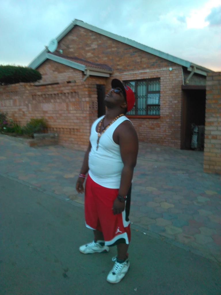 Hlamalane Styno tweet media