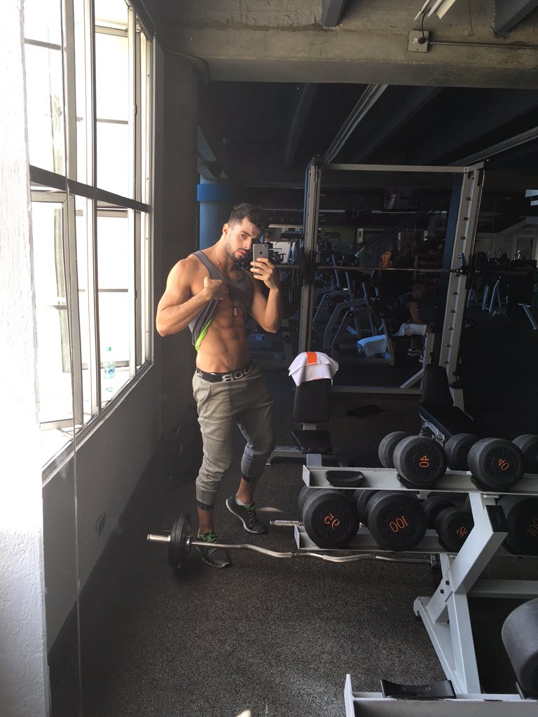 FelipeJimenezHe's tweet photo. después de 3 meses de lesión , se acerca mi regreso al campo de batalla 💪🏼💪🏼💪🏼💪🏼feliz domingo para todos https://t.co/3gXuOWRrdC