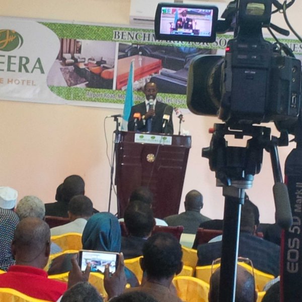 Mayor of #Mogadishu speaking at the relaunch event of <a href="/jazeerapalace/">Jazeera Palace Hotel</a> Hotel #HopeinSomalia