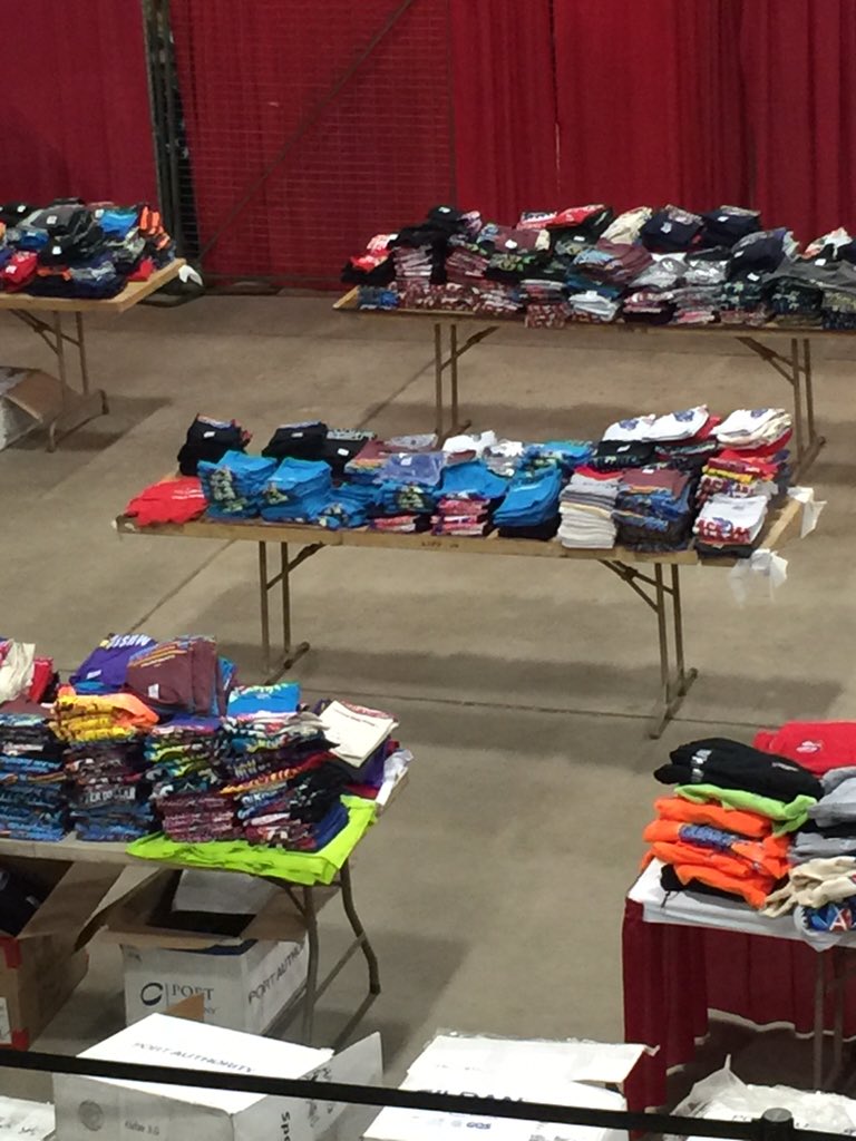 usabmx's tweet photo. The once a year $5 event shirt sale in moments away from opening - @11:00. Let the frenzy begin! #2015grands https://t.co/HAtp5bQJ16