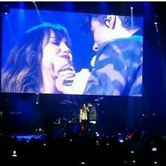 PernasDeLE's tweet photo. Los cachetes de Lali jajaja 😘😍💕🎶🎤👏👊 https://t.co/shsIER3Hdc