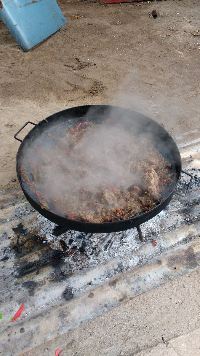 Ya listo para comer un pollito al disco con la muchachada jajaja...