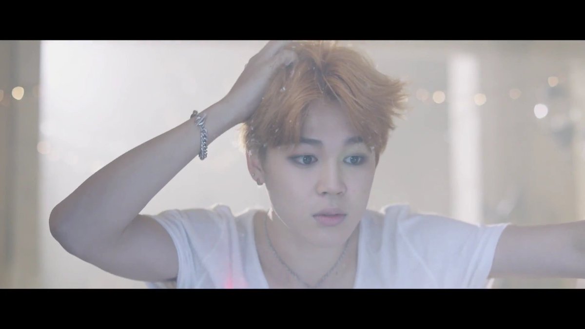 Чимин бтс. Бтс blood sweat tears чимин. Пак чимин. Чимин пусанский принц. Чимин блуд свит тирс.