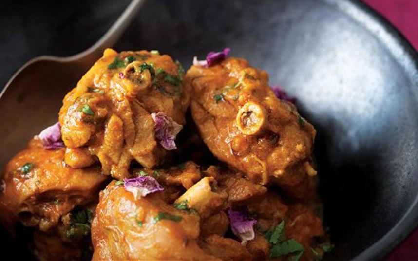 Curry houses closing as new generation turns back on the kitchen ebx.sh/1NWeo1Y via @TelegraphFood