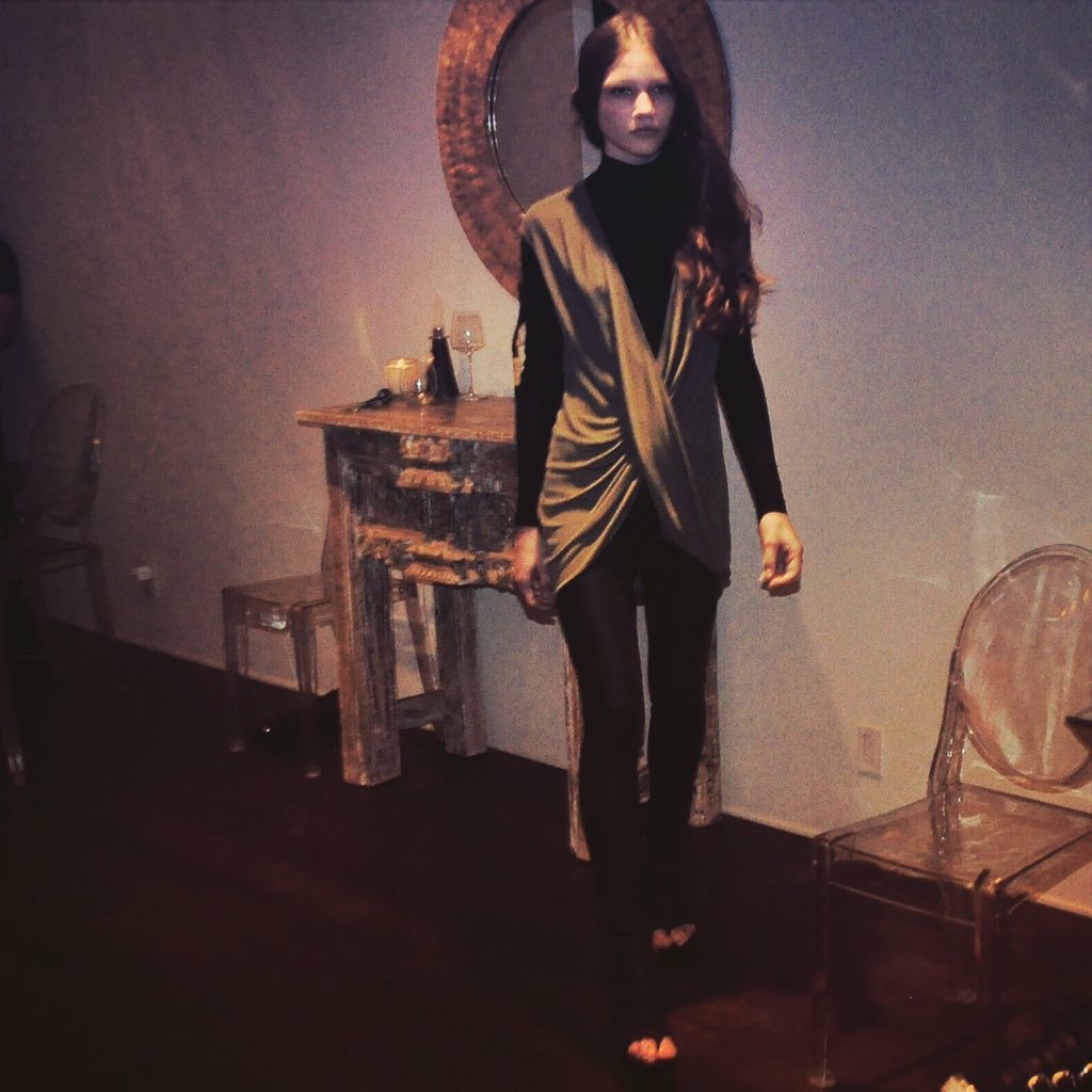 msykianakis's tweet photo. #michailsykianakis #look #fashion #style #draping #lotd https://t.co/dX7RpQQuSO