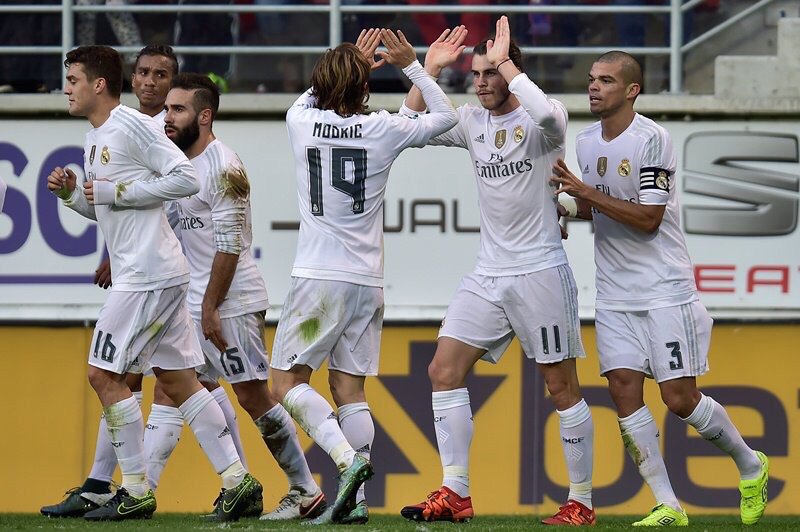 GarethBale11's tweet photo. Ground out an important win on the road! Another perfect ball from Luka to get back on the scoresheet! #halamadrid https://t.co/g8XeaTQ9Ii