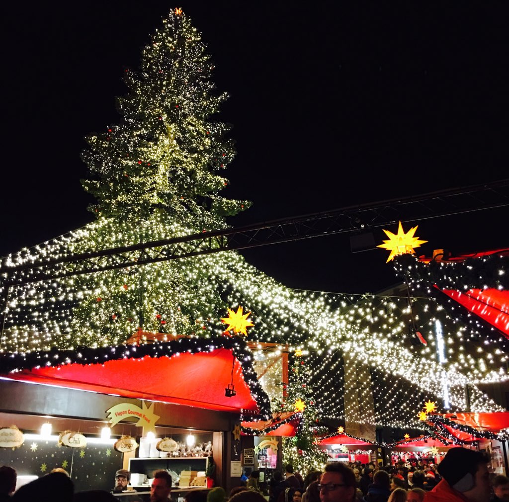 julienco_'s tweet image. 😍🎄