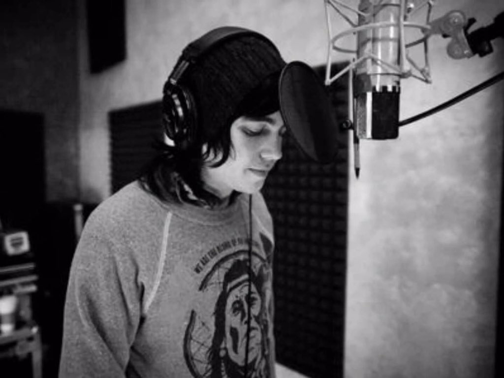 imagines_sdk's tweet image. He&apos;s kinda really very hot😊💘 @Kellinquinn