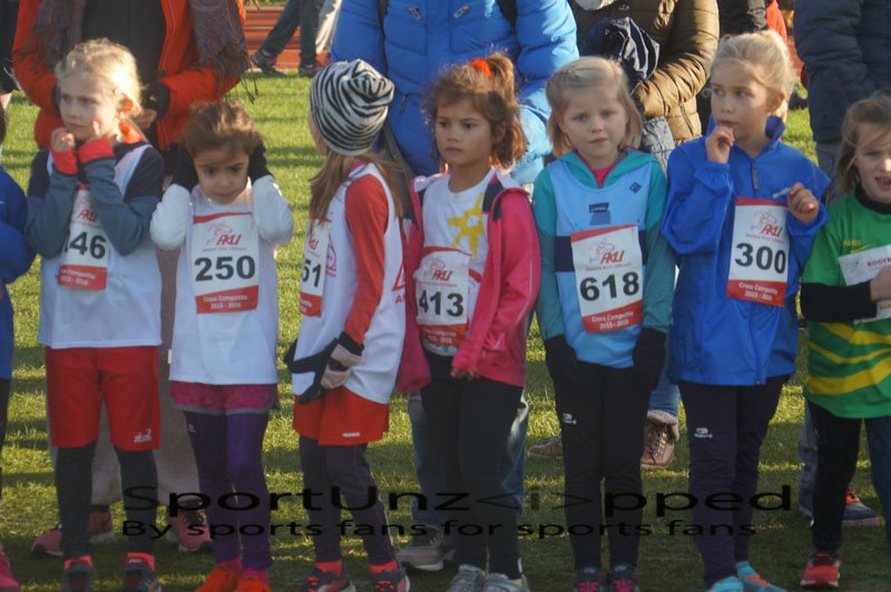 sportunzippednl's tweet photo. 500 mooie foto's Crosscompetitie Poule Midden 28-11 met deelneemers van @avaalsmeer @AVZaanland @AVStartbaan https://t.co/Fa8yuTxFF9