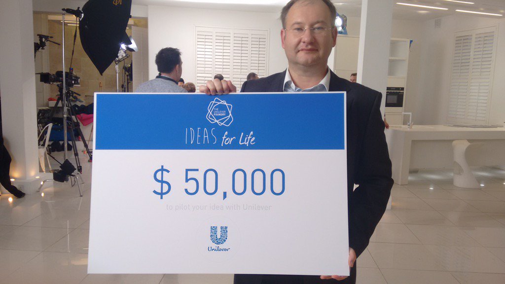 SiobhanMintTek's tweet photo. @StartupScaleup @RyanAcademy our very own Konstantin #bwareit #smarth2o winning unilever's #ideasforlife https://t.co/heCywK75n8