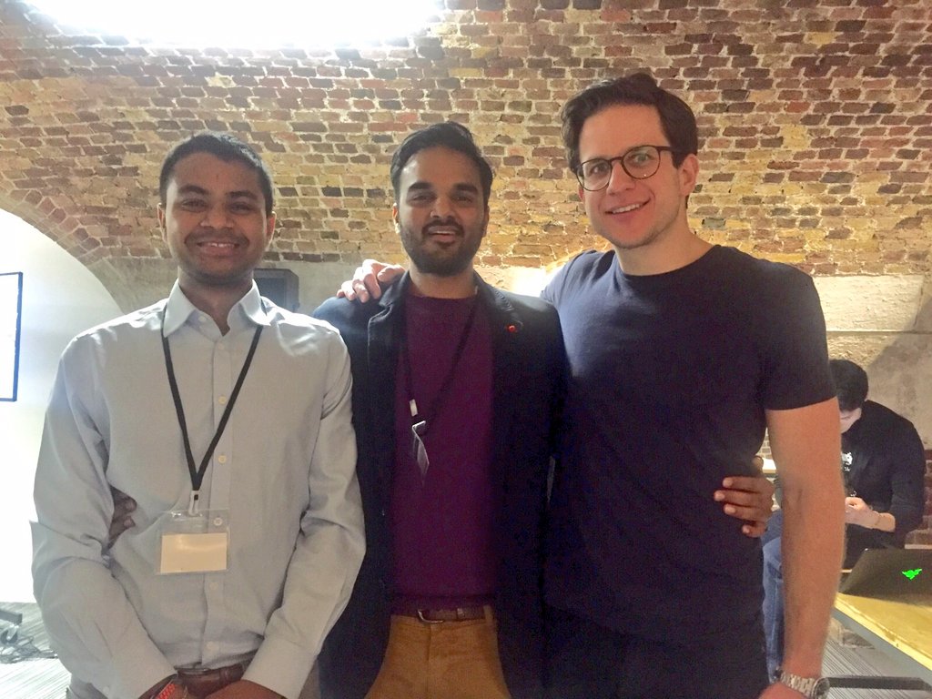 LBSHackathon's tweet photo. AssetVault allowing high net worth folks catalogue and secure digital and physical assets. #lbshack2016 #fintech https://t.co/QaUL7DvAUF