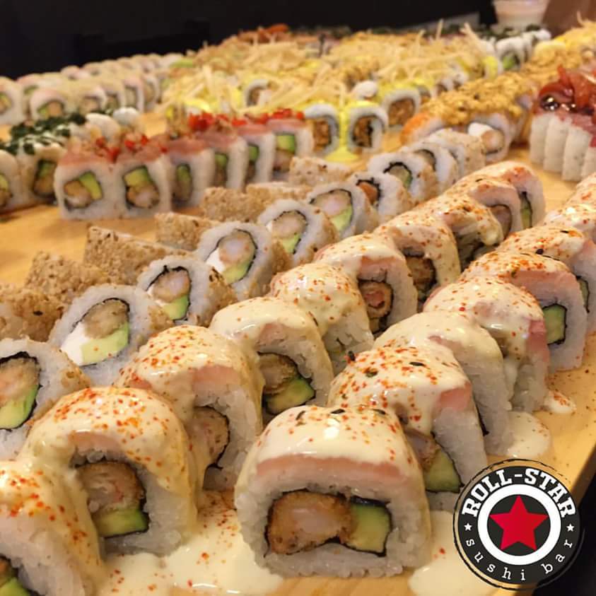 rafaelcardozotv's tweet photo. La mejor barra libre de makis en lima solo en @rollstarsushi https://t.co/aMH0ztoY9V