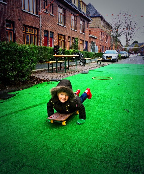 wiepau's tweet photo. He! Die ken ik;-) @oogstgroningen: Gerbrand Bakker Leefstraat
#citiesforpeople #recrovia #letsgro https://t.co/5v2NYWjBQG”