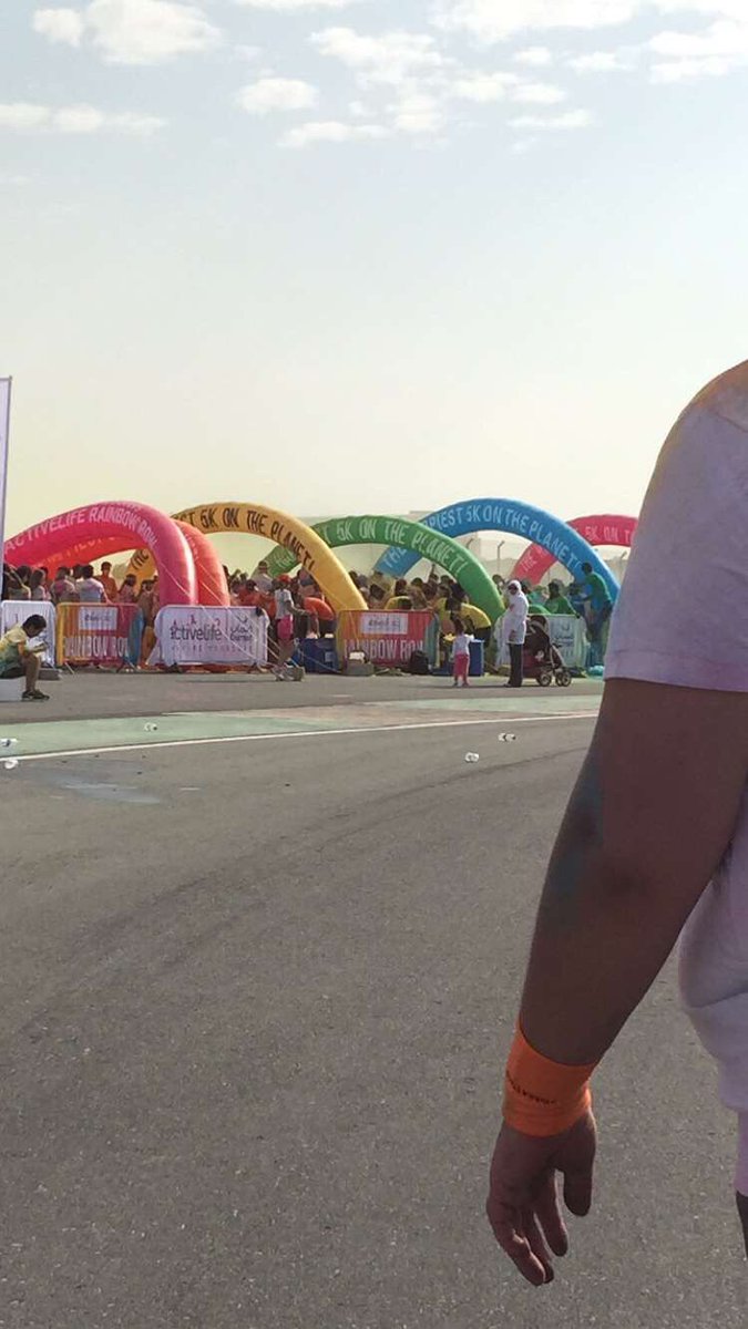 _demonic_child's tweet image. Im basically coughing green and sneezing purple. #ColorRunUAE