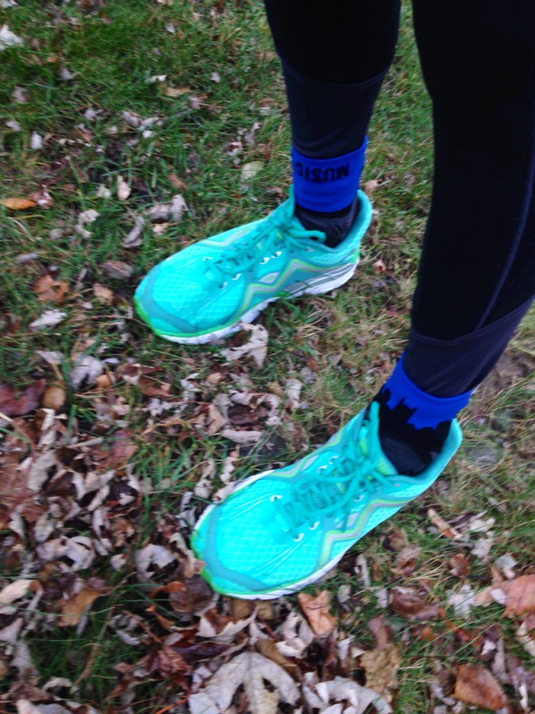 alicia262girl's tweet photo. Long run spot on @karhuofficial @levelrenner @onlyatoms @swiftwick @HoneyStinger @AMRITAbars #MAfall #veganracer https://t.co/C7Cy56bAmr